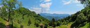 72 Ampia radura verdeggiante pascoliva con vista in Monte Zucco